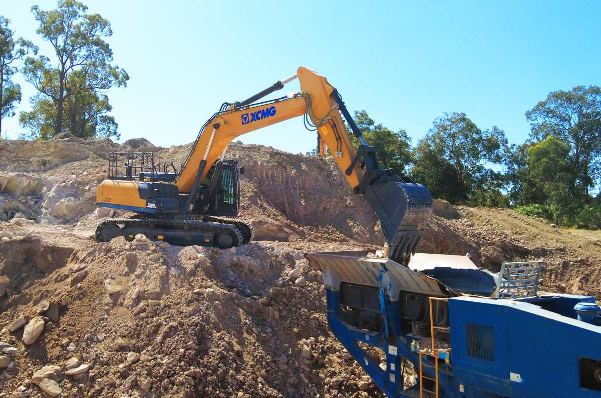 XCMG-XE370D-Excavator-37tonne-8-Perth-Newcastle-Brisbane-SunshineCoast