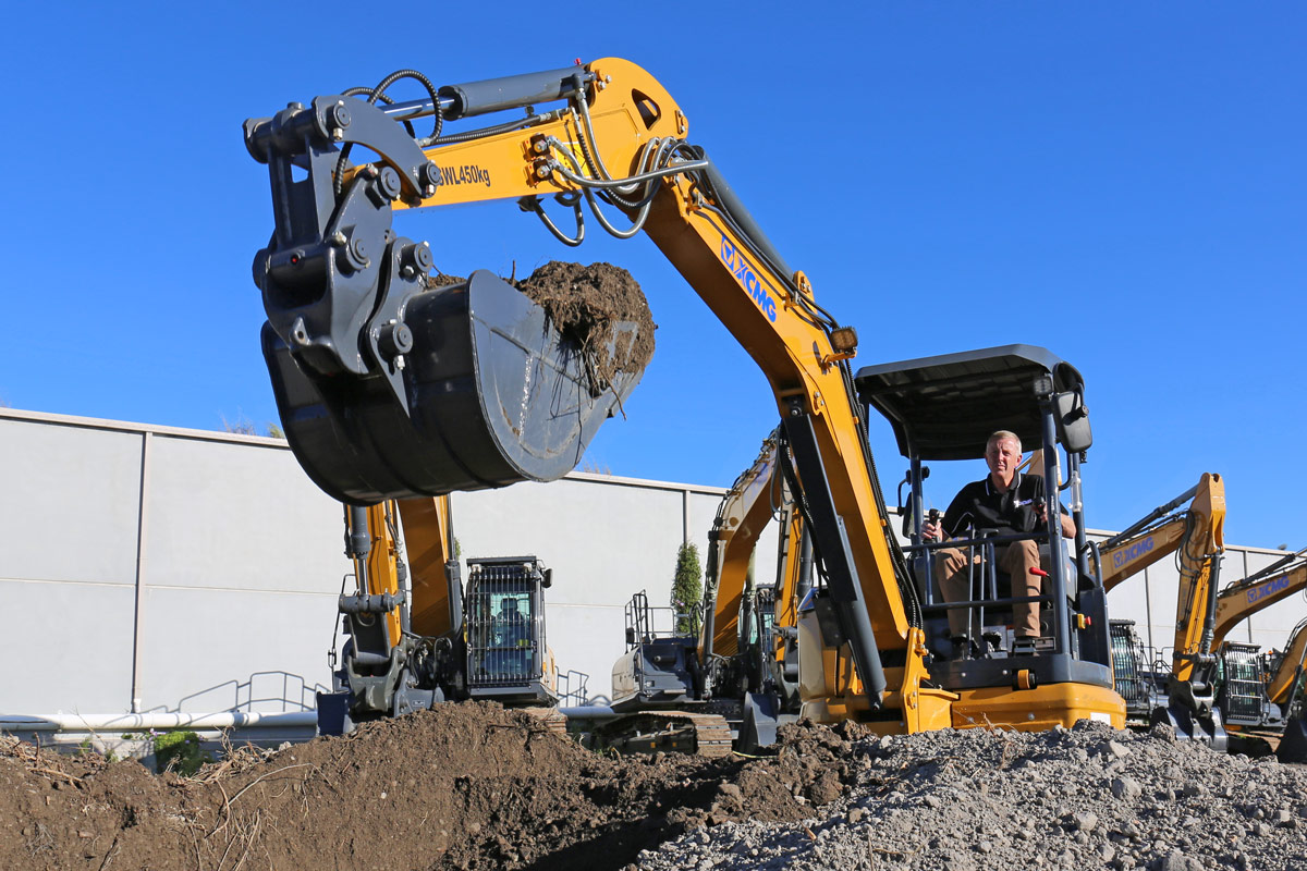 XE35U-Mini-Excavator-Newcastle-Brisbane-Perth-6