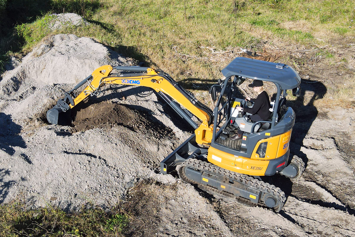 XE35U-Mini-Excavator-Newcastle-Brisbane-Perth-7