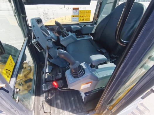 XE55U-Mini-Excavator-Cab-Enclosed-ROPSFOPS