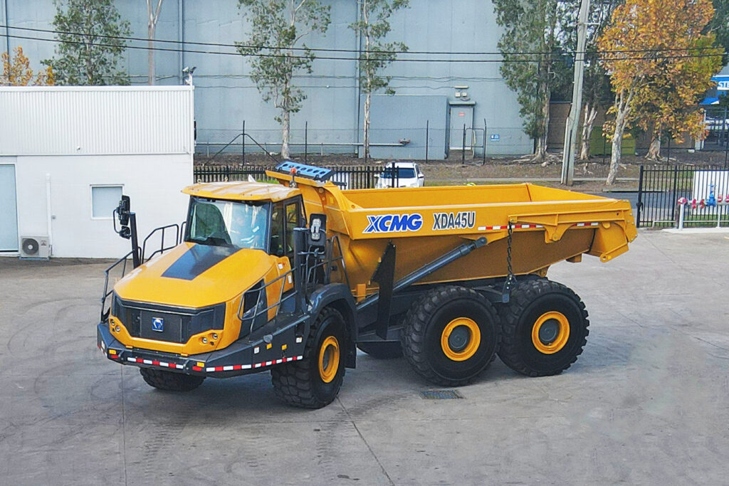 XDA45U-mine-truck-hero-4-v2-web